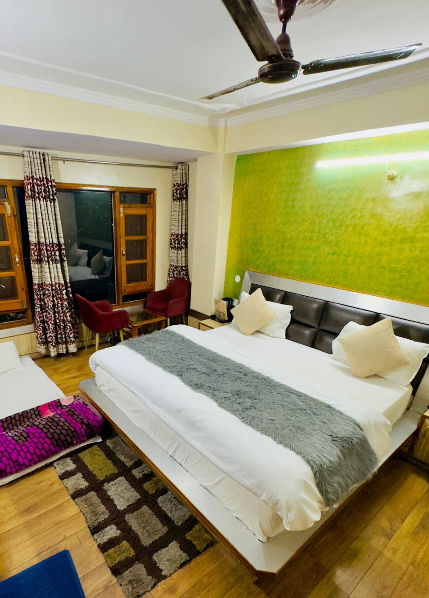 Hotel Apple Regency شيملا المظهر الخارجي الصورة